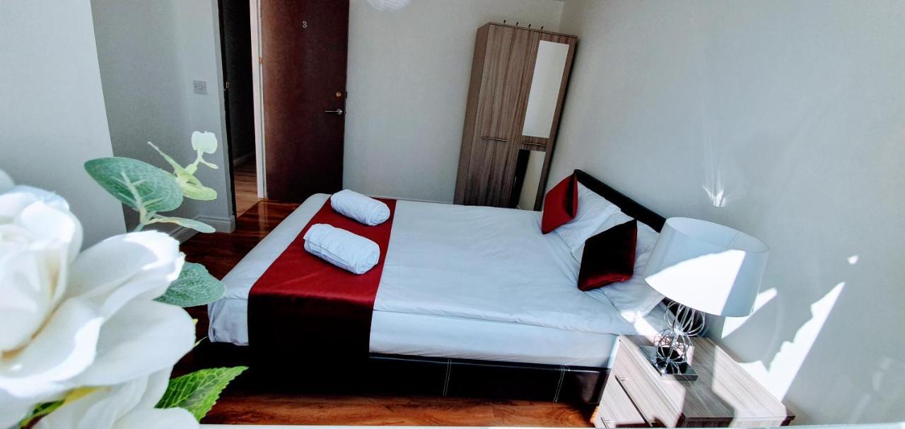 Alexandra Contractor House - Free Parking For Large Vans, Free Wifi & Netflix By Firoz Property Management الدرشوت المظهر الخارجي الصورة